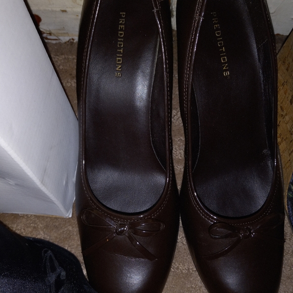 Brown Classy 2-3 inch heels from prediction brand size: 10 - Picture 5 of 5